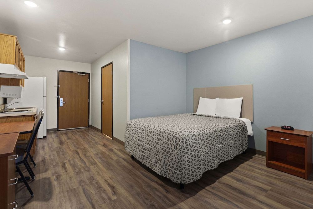 Suite, 1 Queen Bed, Non Smoking