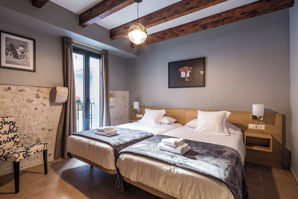 Mon Suites San Nicolas Apartment, 2 Bedrooms 2