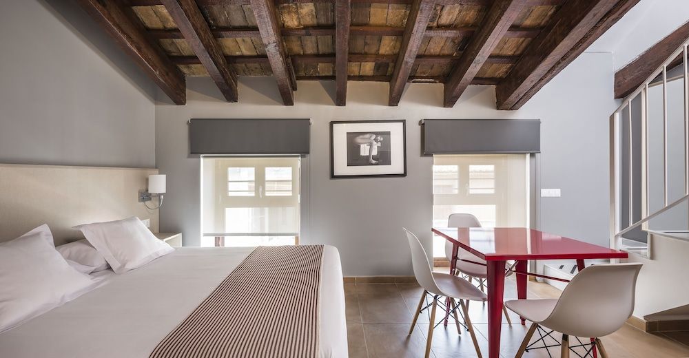 Mon Suites San Nicolas Studio 8