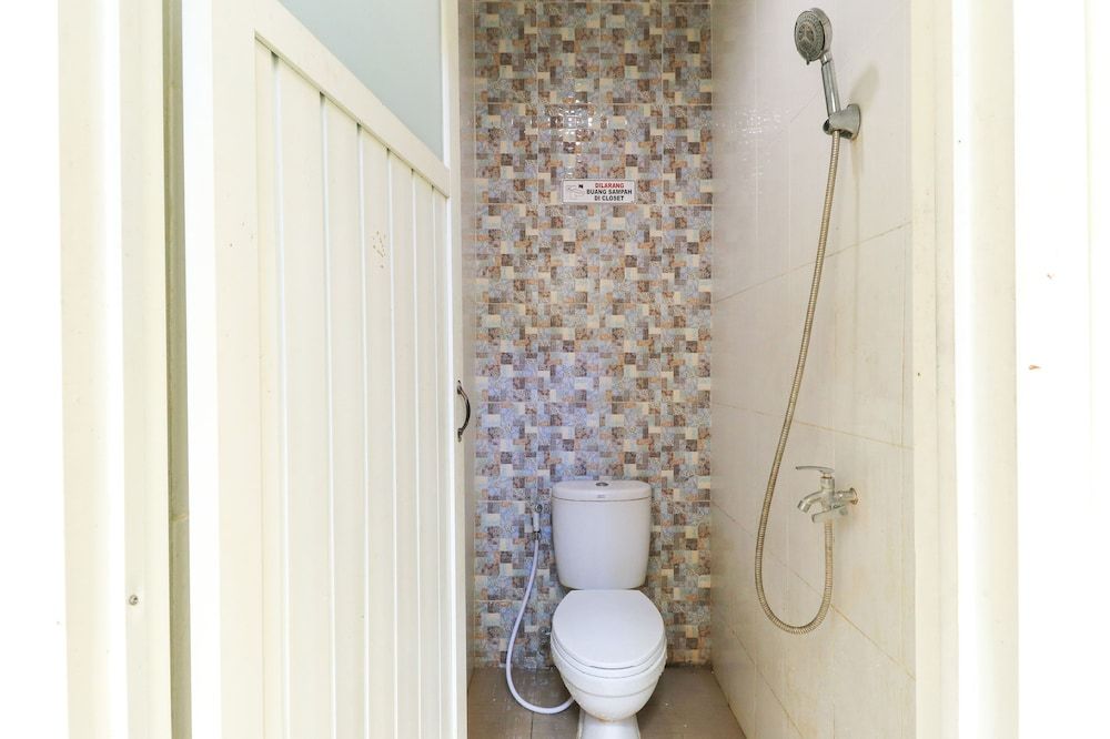 House of Dharmawan Standard Double Room, Shared Bathroom 8