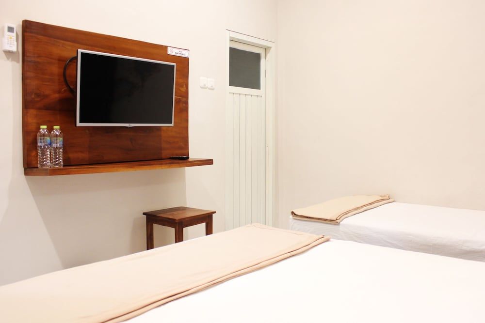 House of Dharmawan Family Room 8