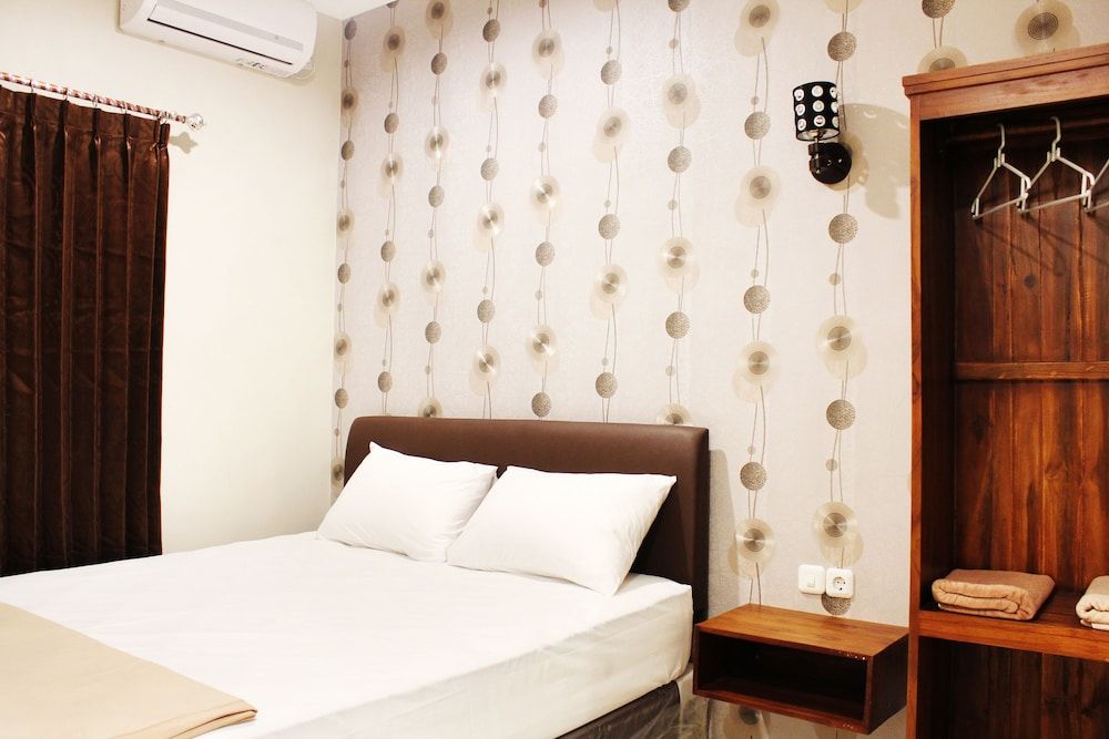 House of Dharmawan Standard Double Room, Shared Bathroom 4