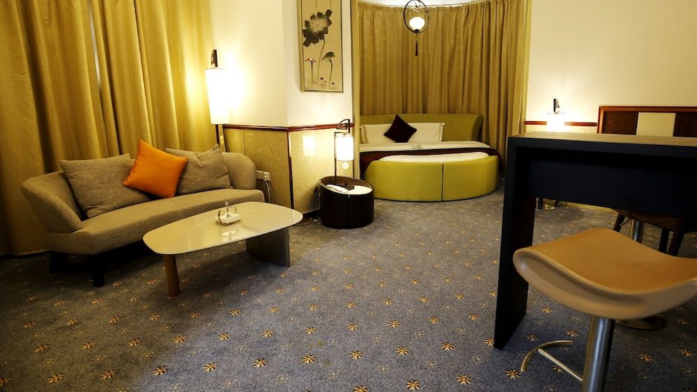 undefined Great Wall Hotel 9