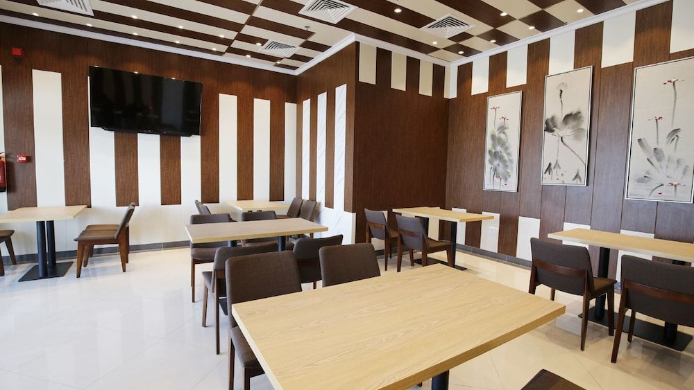 undefined Great Wall Hotel 5