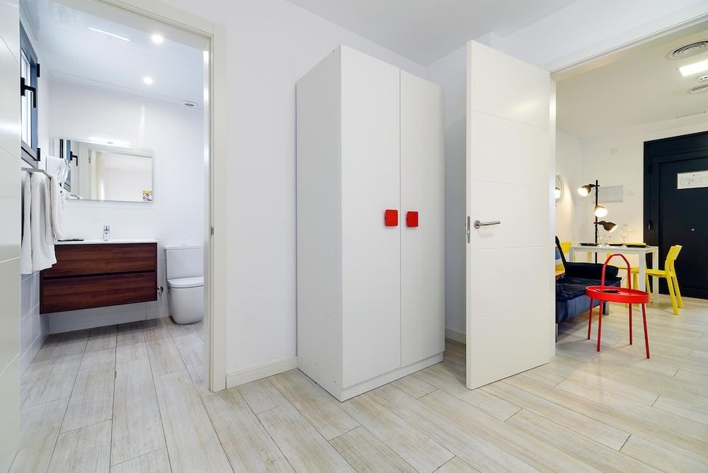 Castell Beach Comfort Apartment, 1 Bedroom 3