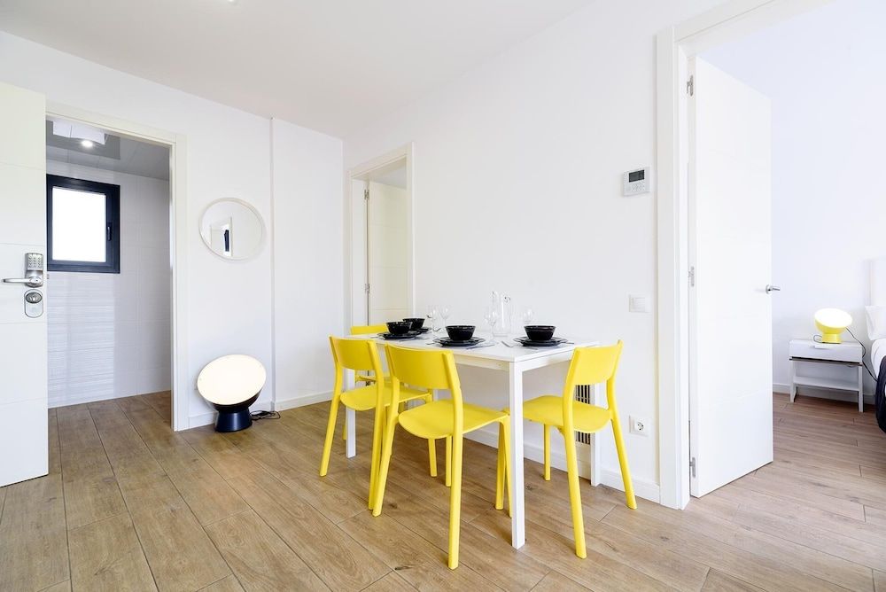 Castell Beach Apartment, 2 Bedrooms 6