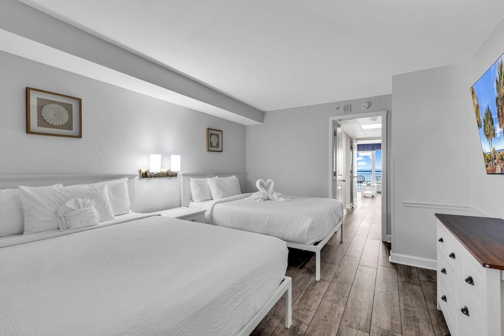 Signature Condo, 1 Bedroom, Balcony, Ocean View