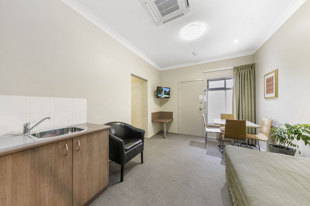 Cessnock Motel Family Room 5