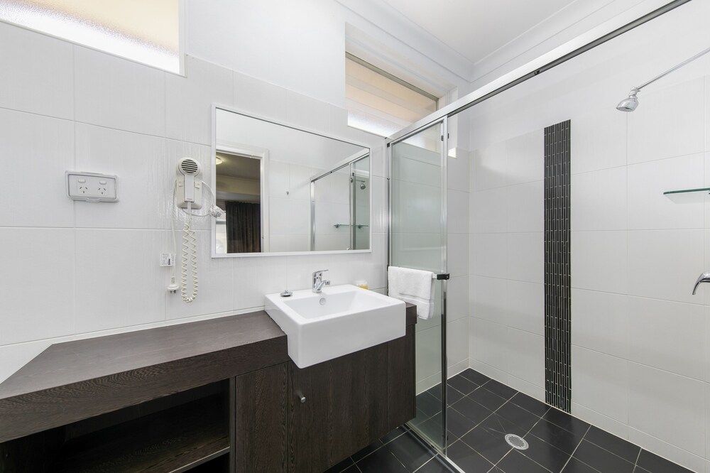 Cessnock Motel Family Room 7