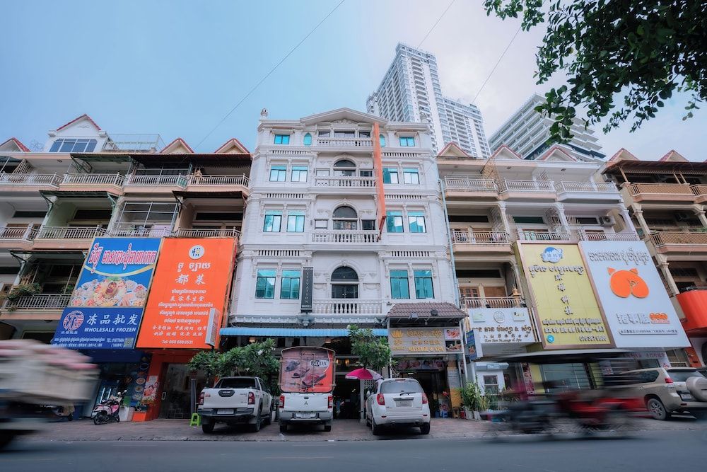 undefined Grand Elevation Hotel 6