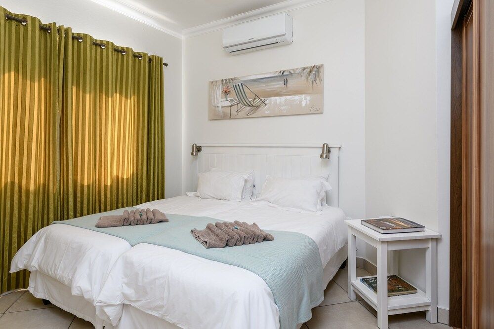 Four Bedroom Beach Front Apartment