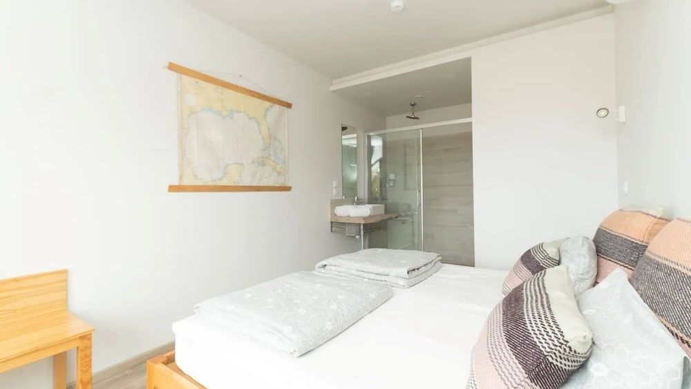 Double Room, Private Bathroom, Garden View (Ensuite)