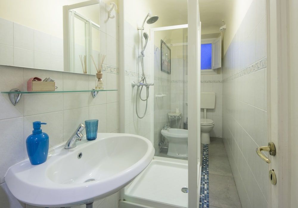 Ridolfi Guest House Standard Double or Twin Room 7