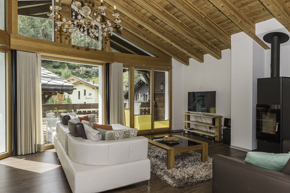 Chalet Monte Cristo Deluxe Duplex, 3 Bedrooms, Fireplace, Mountain View 11