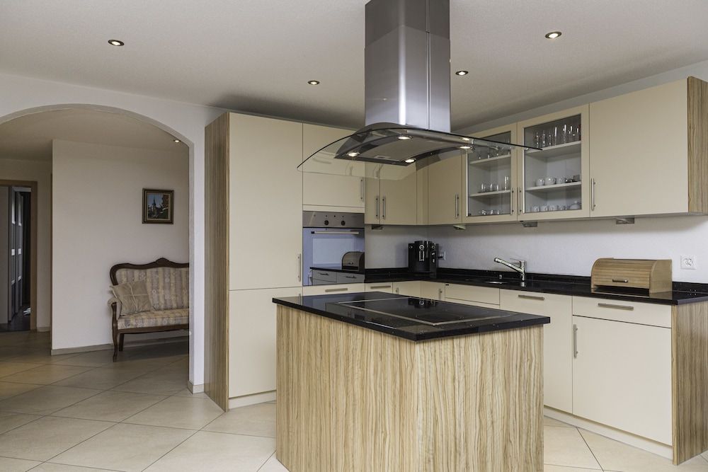 Chalet Monte Cristo Deluxe Apartment, 3 Bedrooms (1st Floor) 6