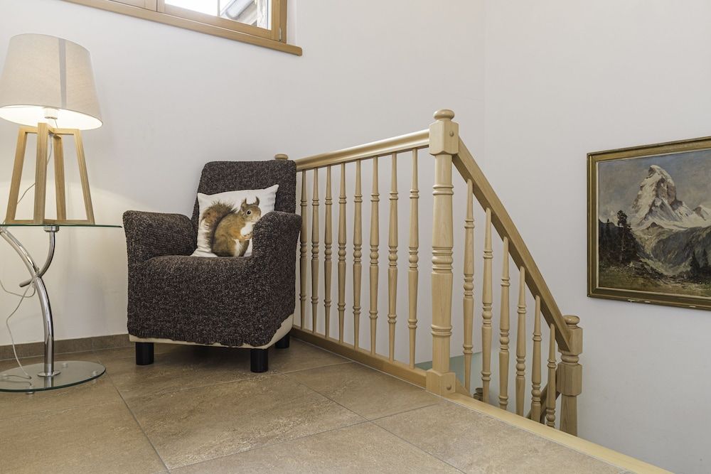 Chalet Monte Cristo Deluxe Duplex, 3 Bedrooms, Fireplace, Mountain View 6