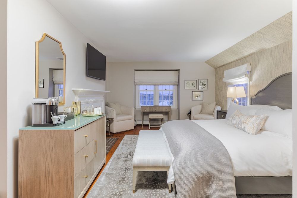 The Hermitage Inn Vermont Coldbrook King 3