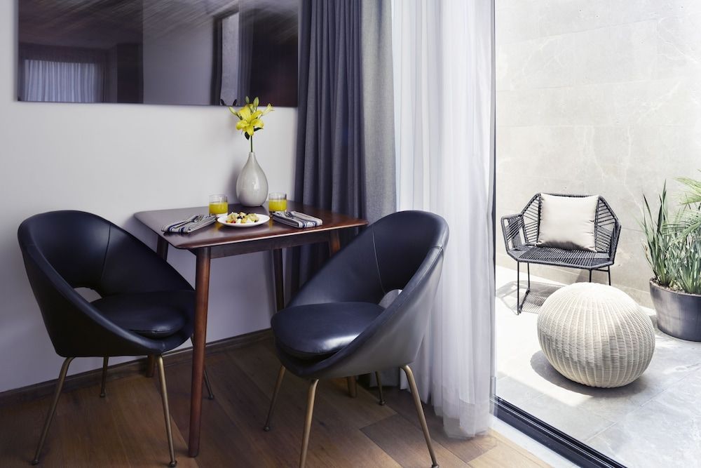 Felix Luxury Plus by Viadora Comfort Studio Suite, 1 King Bed, Terrace, City View 2