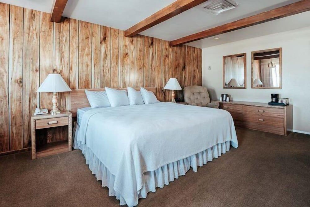 Bryce Canyon Pines Deluxe Room, 1 King Bed 2
