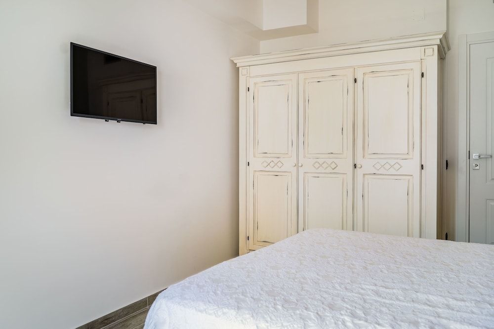 Lemon Factor Sorrento Superior Double Room, 1 King Bed 13