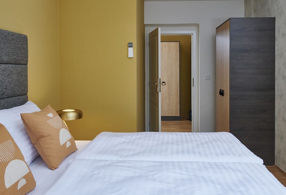 VN48 Suites by Adrez Living Apartment, 1 Bedroom, Balcony 3