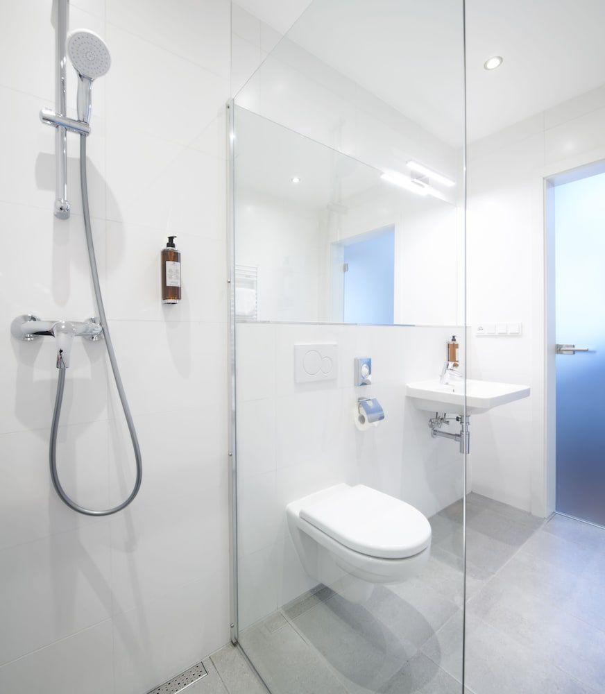 VN48 Suites by Adrez Living Apartment, 1 Bedroom, Balcony 5