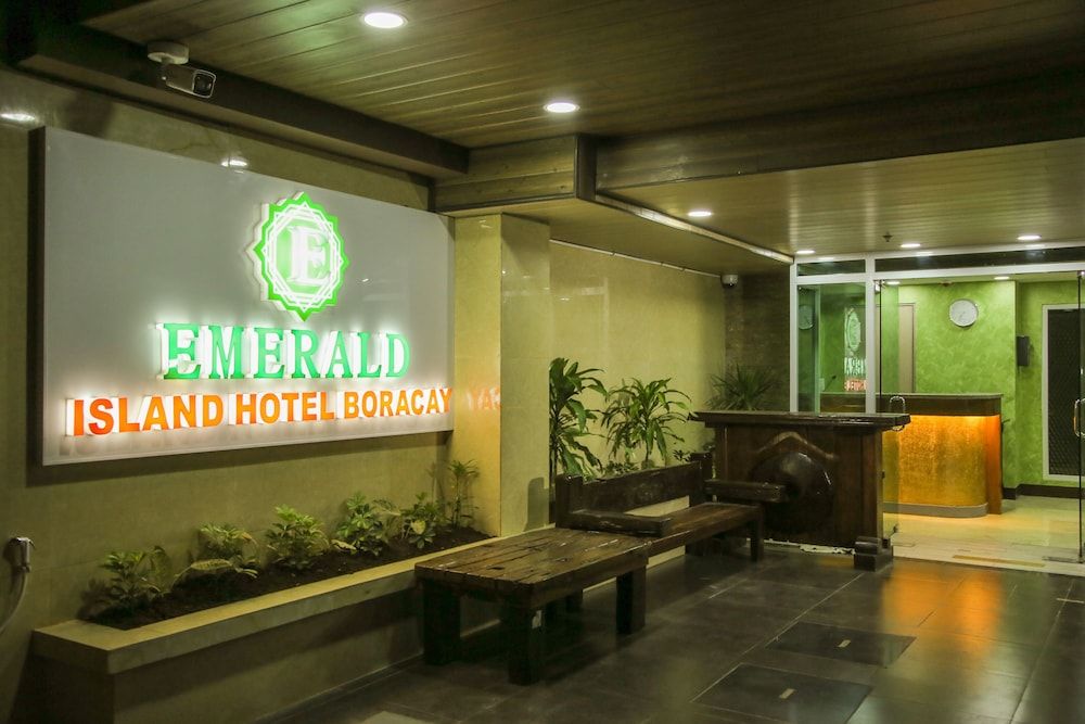 undefined Emerald Island Hotel 5