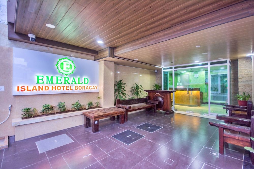 undefined Emerald Island Hotel 9