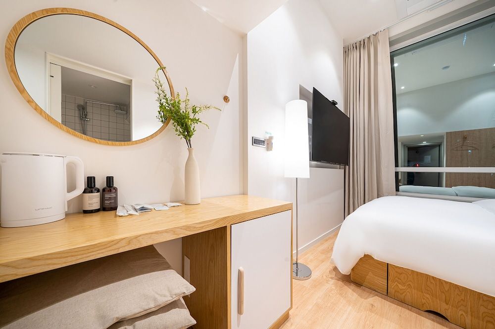 Aank Hotel Hongdae Standard Double Room 5