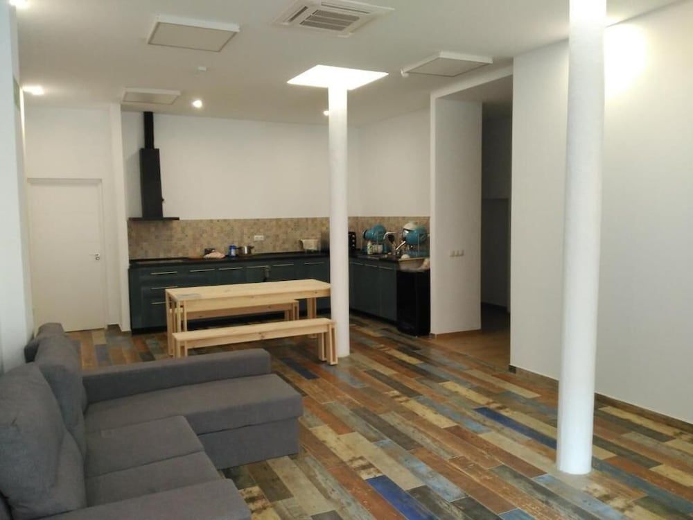 undefined Hub Hostel Seville 5