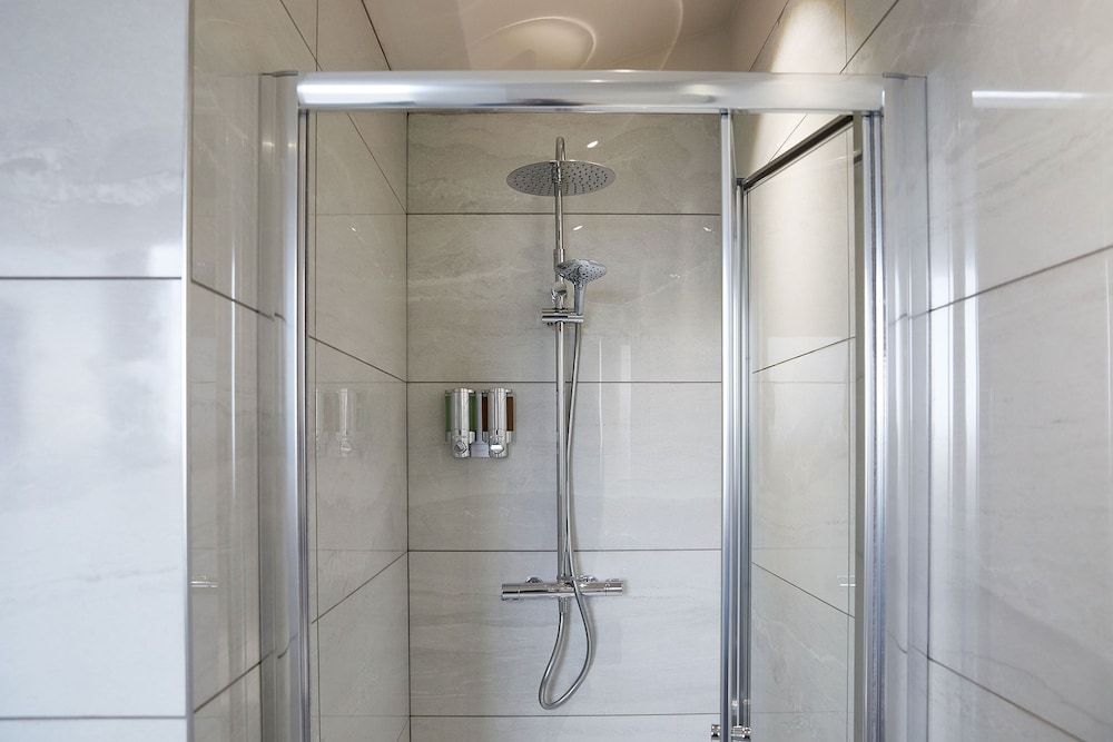 Humber Lofts Serviced Suites City Penthouse, 3 Bedrooms, Kitchen, City View 8