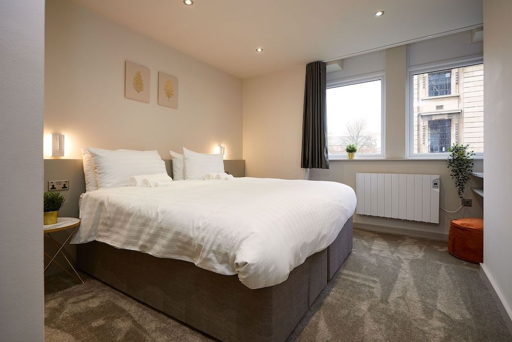 Humber Lofts Serviced Suites Deluxe Suite 2