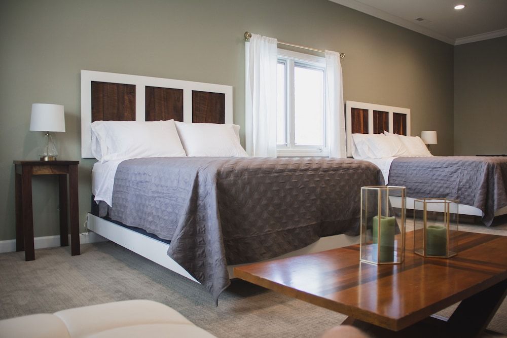 The Respite Bed and Breakfast Deluxe Room, 2 Queen Beds, Private Bathroom