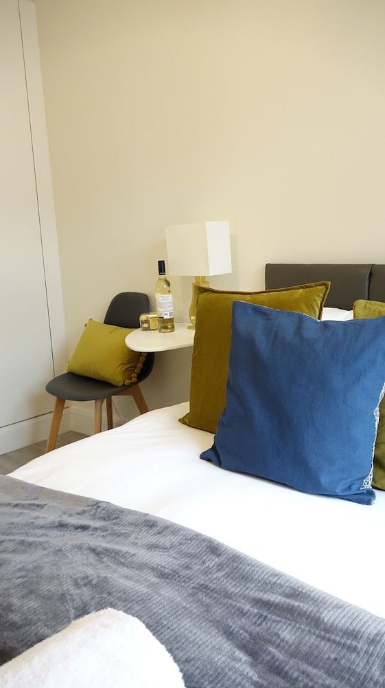 The Close Airport Deluxe Double Room (Room 2) 7