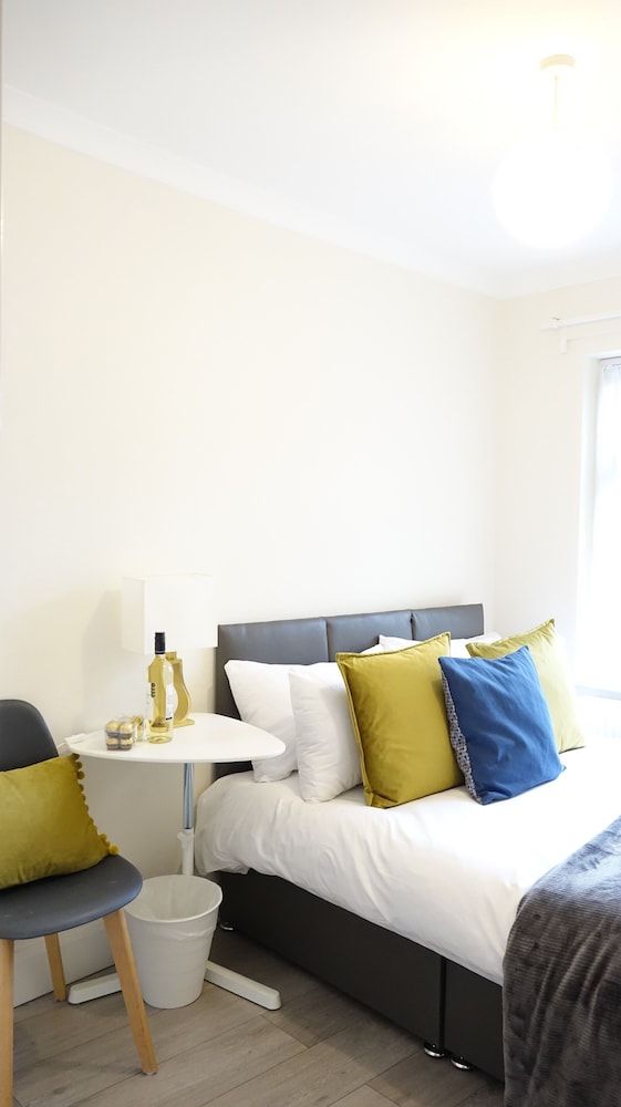 The Close Airport Deluxe Double Room (Room 2) 6