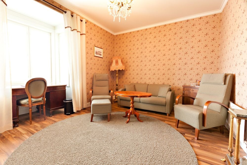 Hotelli Alma Suite, Jetted Tub 4