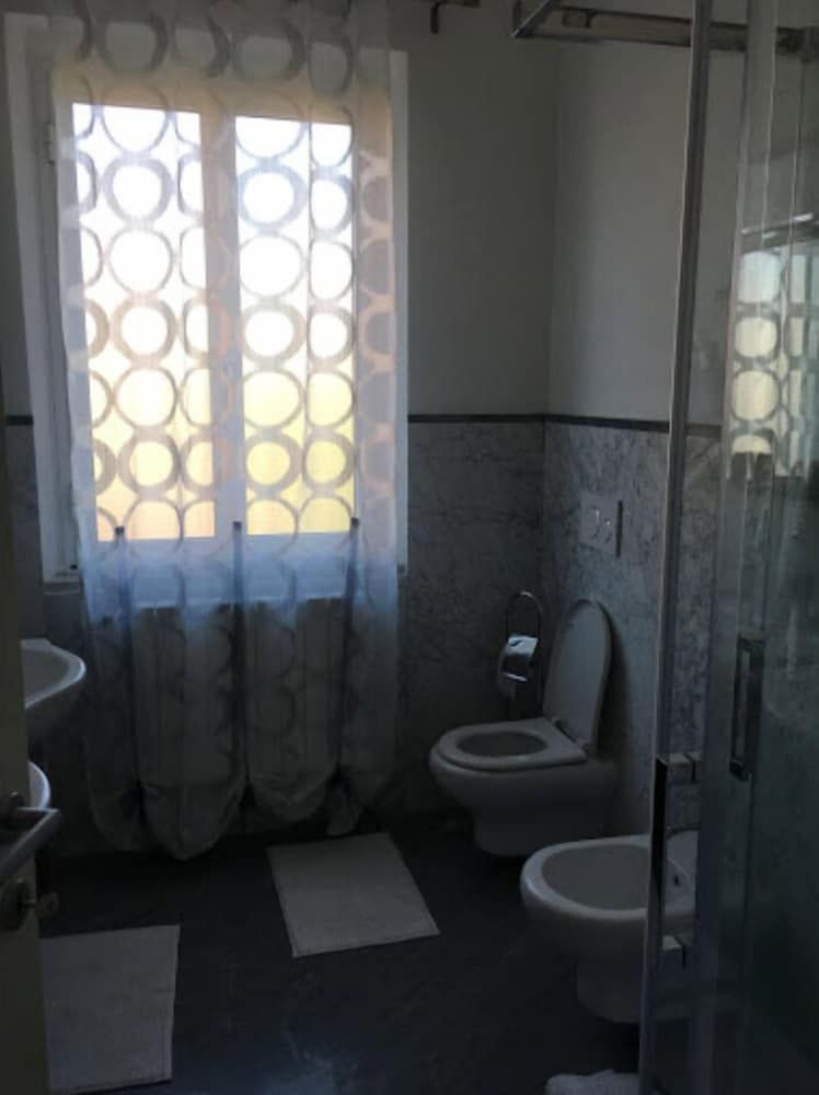 La Marmifera B&B Camera Tripla con Letto Matrimoniale e Letto Singolo (Fantiscritti) 3