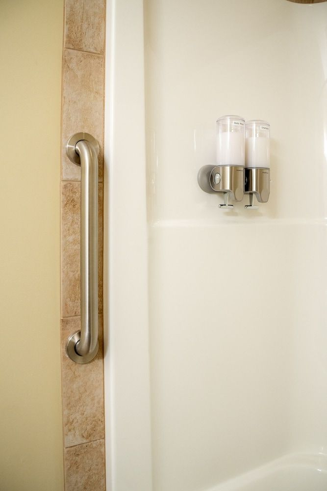 Adela's Bed and Breakfast Deluxe Double Room, 1 Queen Bed 5