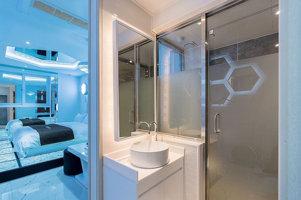 Theban Hotel Luxury Room (2F, Self-Check in) 12