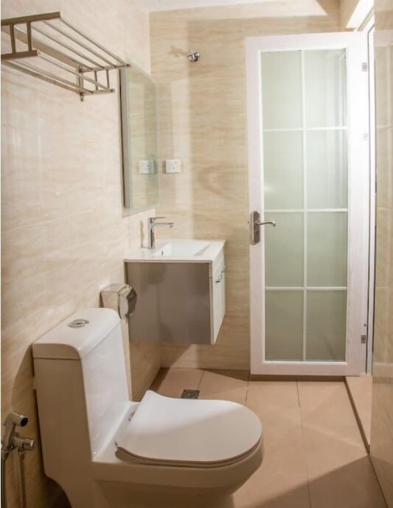 The Crown Hotel Klia Standard Double or Twin Room, No Windows 3