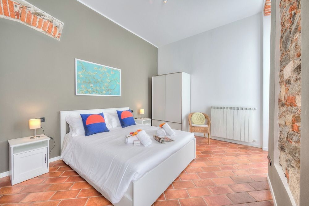 undefined Stella Del Lago Pied Dans L'eau 10