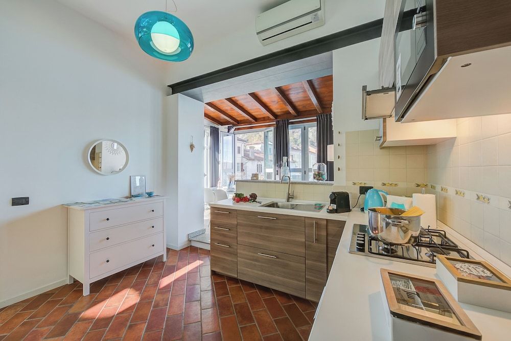 undefined Stella Del Lago Pied Dans L'eau 5