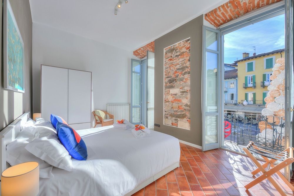 undefined Stella Del Lago Pied Dans L'eau 9