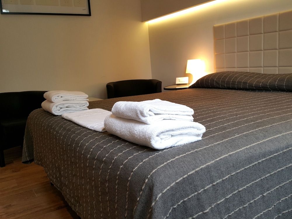 undefined Passenger Vatican Relais 9