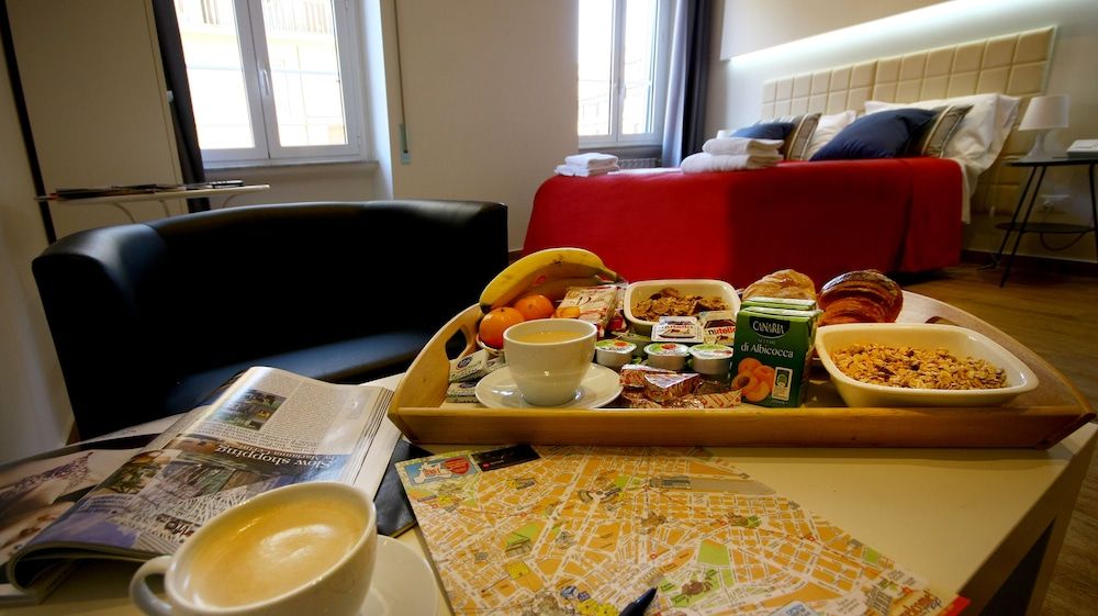 undefined Passenger Vatican Relais 6