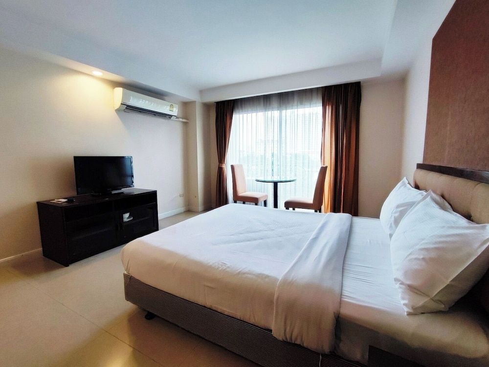 Romance Hotel Bangna Studio 4
