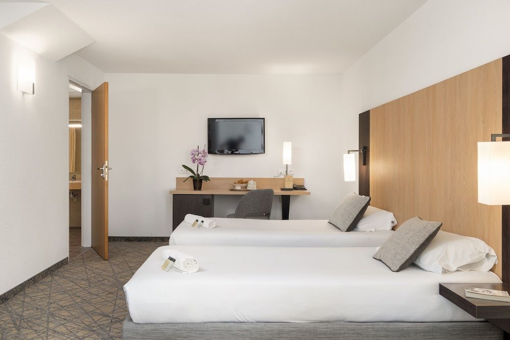 Room, 2 Twin Beds, Mobility Accessible
