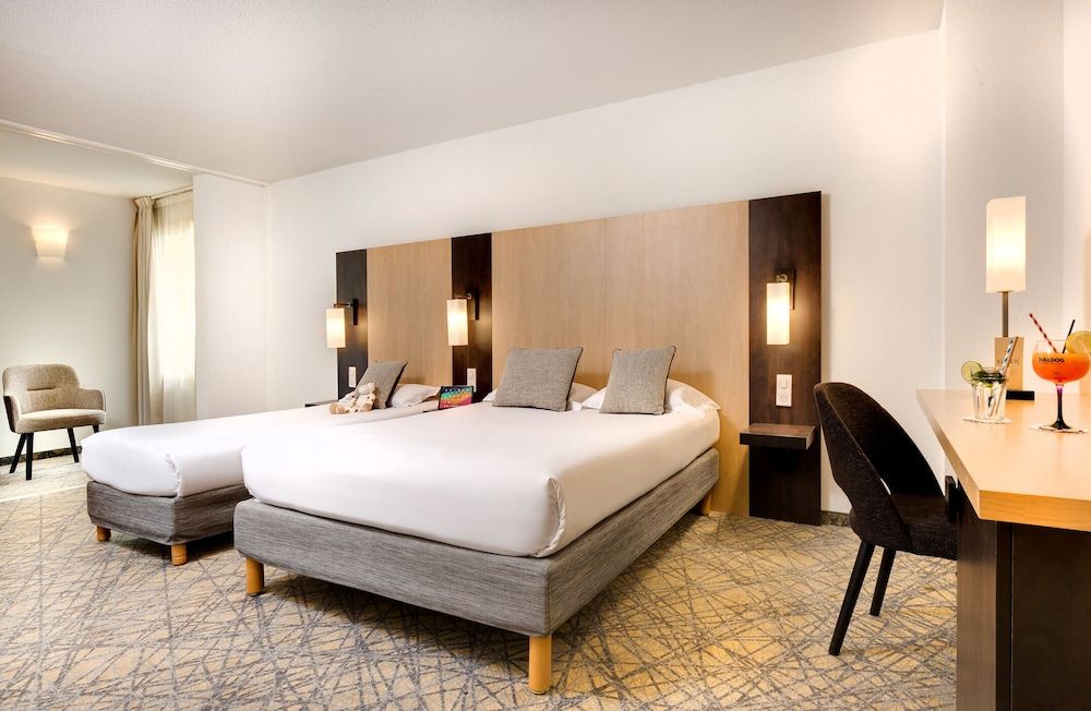 Basic Triple Room, Mobility Accessible