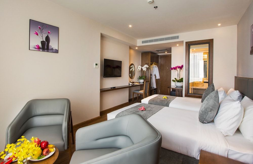 Deluxe Room, City View