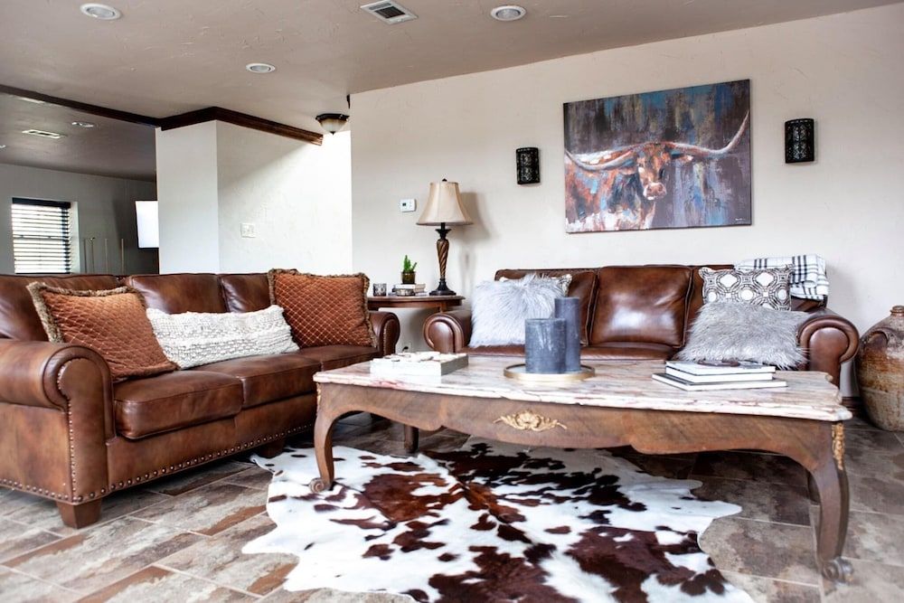 Towering Oaks Event & Retreat Center Grand House 29